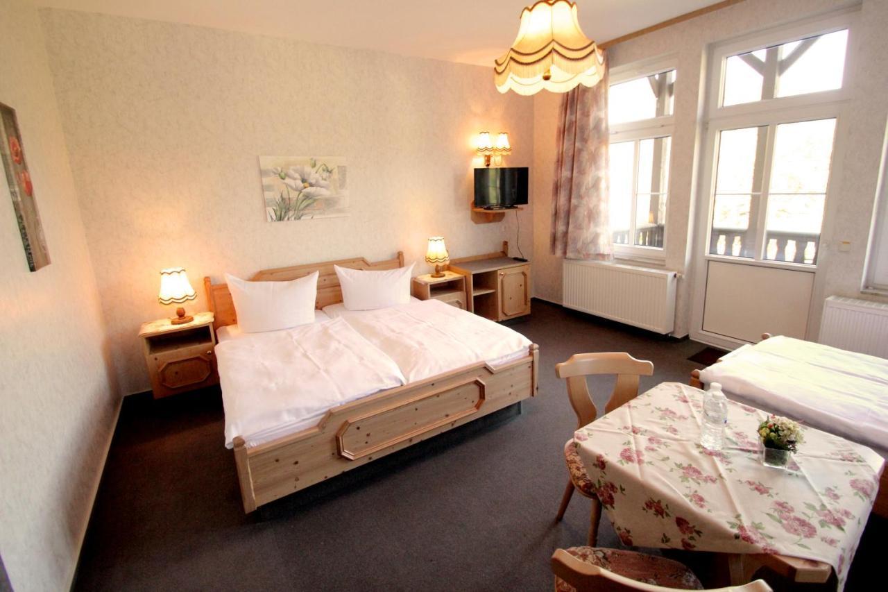 Hotel Schwarzaburg Schwarzburg Exterior photo