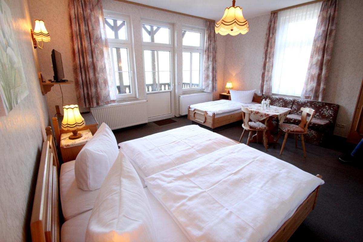 Hotel Schwarzaburg Schwarzburg Exterior photo